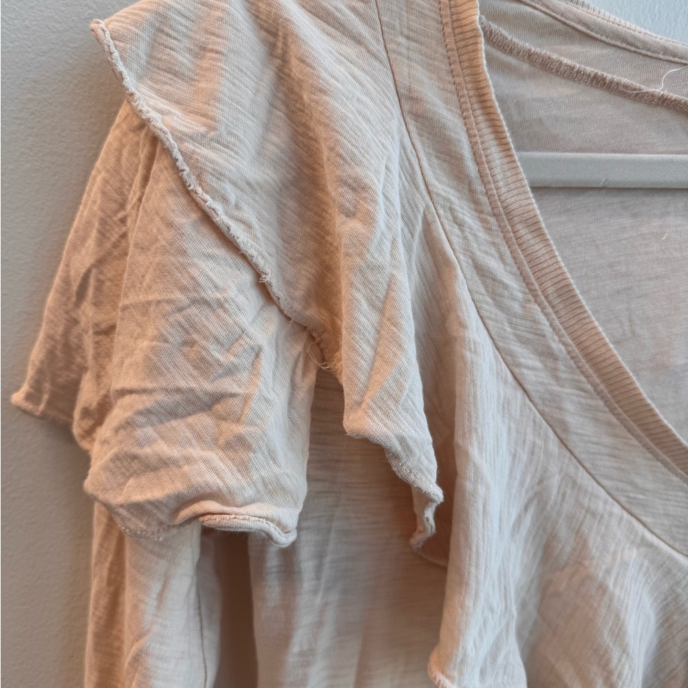 Nation LTD Kelsey Ruffled Romance V-Neck Tee Blouse - Cream/Antique Pink Size M - Picture 5 of 13
